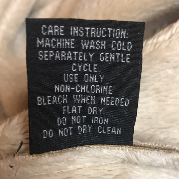 Avenue Faux Shearling Coat (Size 18/20) - Picture 8 of 8